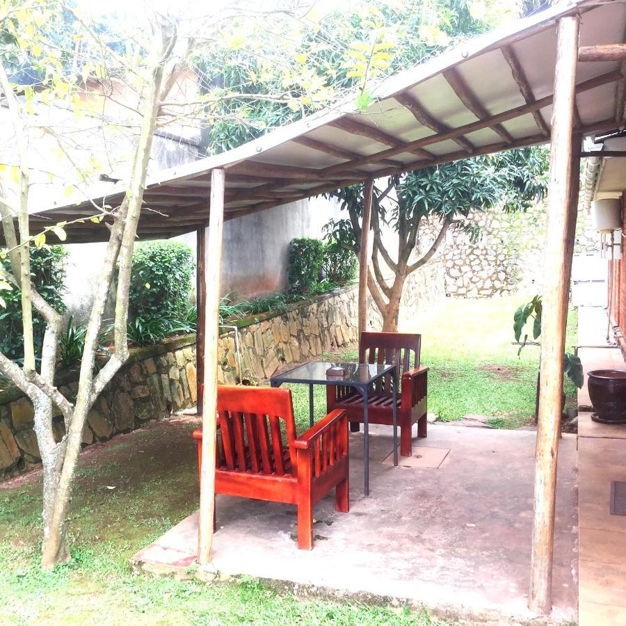 Carpe Diem Guesthouse Entebbe Luaran gambar