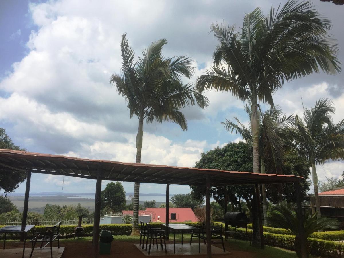 Carpe Diem Guesthouse Entebbe Luaran gambar