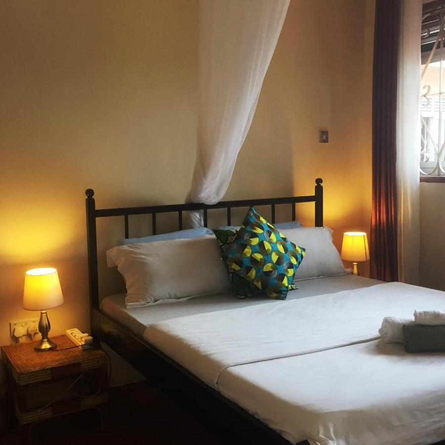 Carpe Diem Guesthouse Entebbe Luaran gambar