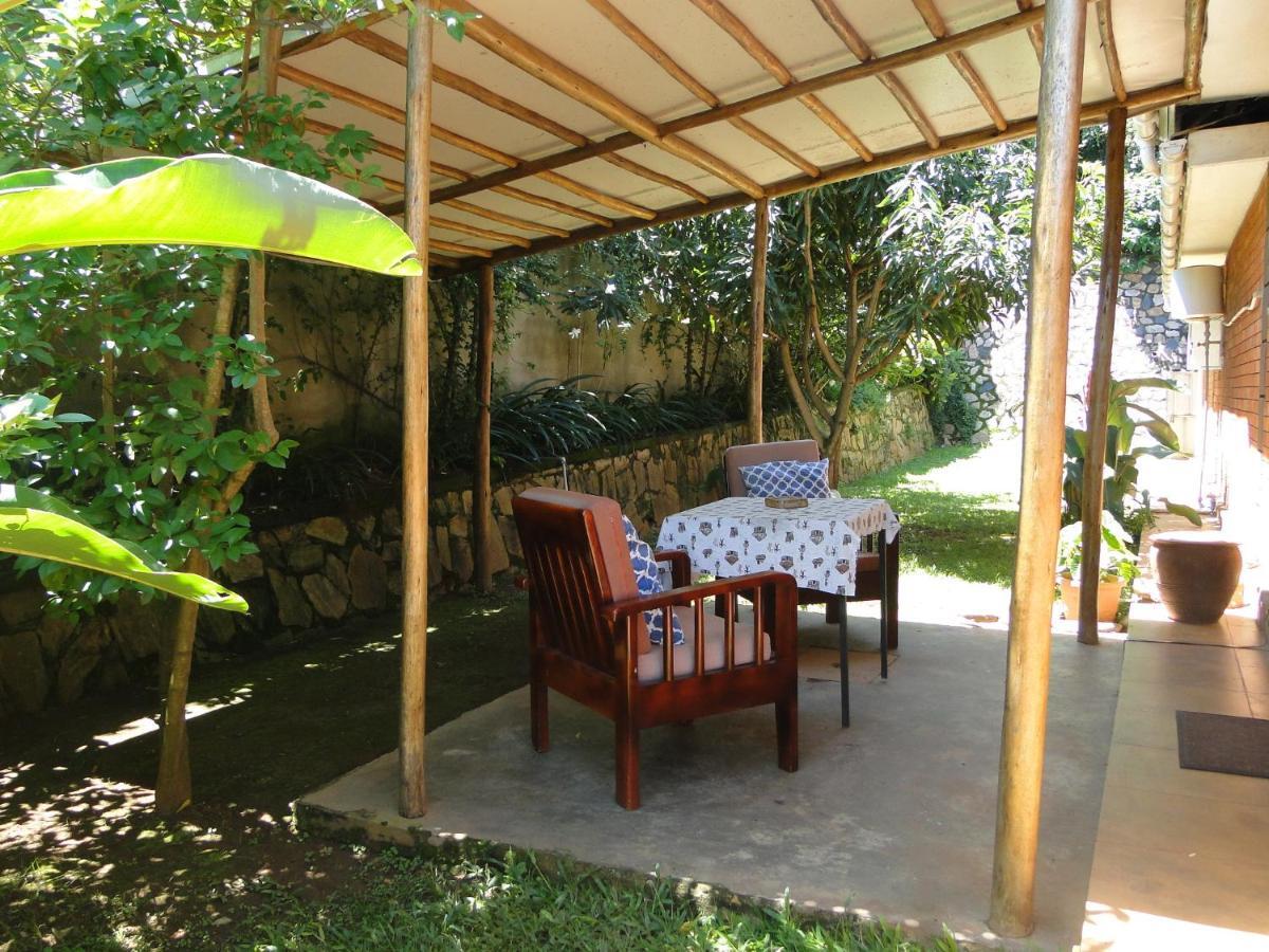 Carpe Diem Guesthouse Entebbe Luaran gambar